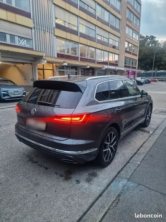 Volkswagen Touareg 2019 photo 2