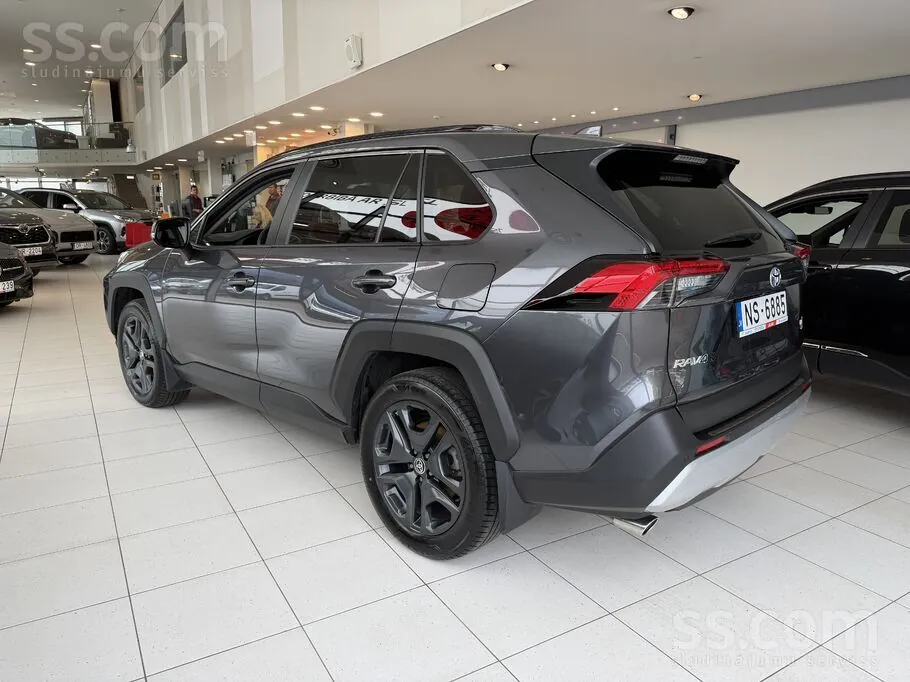 Toyota Rav4 2023 photo 3