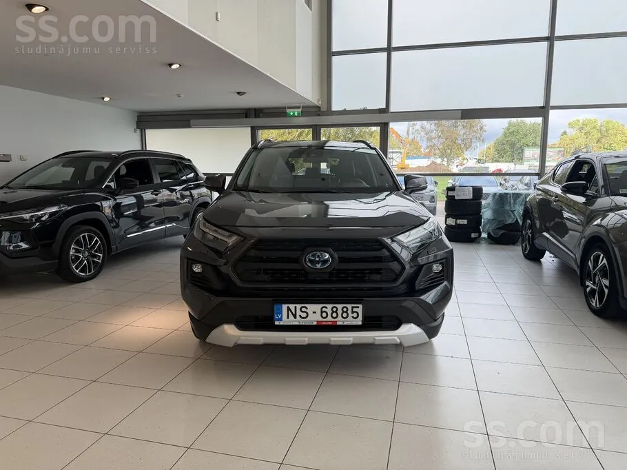 Toyota Rav4 2023 photo 2