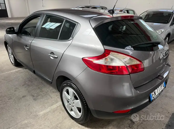 Renault Megane 2012 photo 4