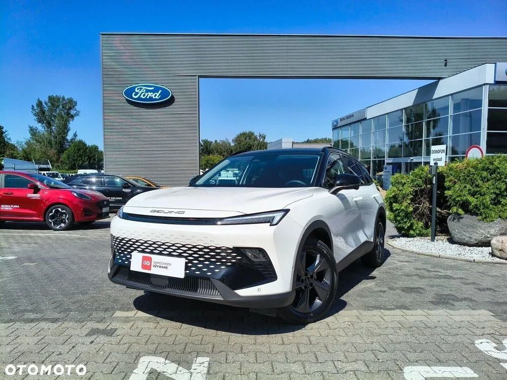 BAIC 5 2025 photo 2