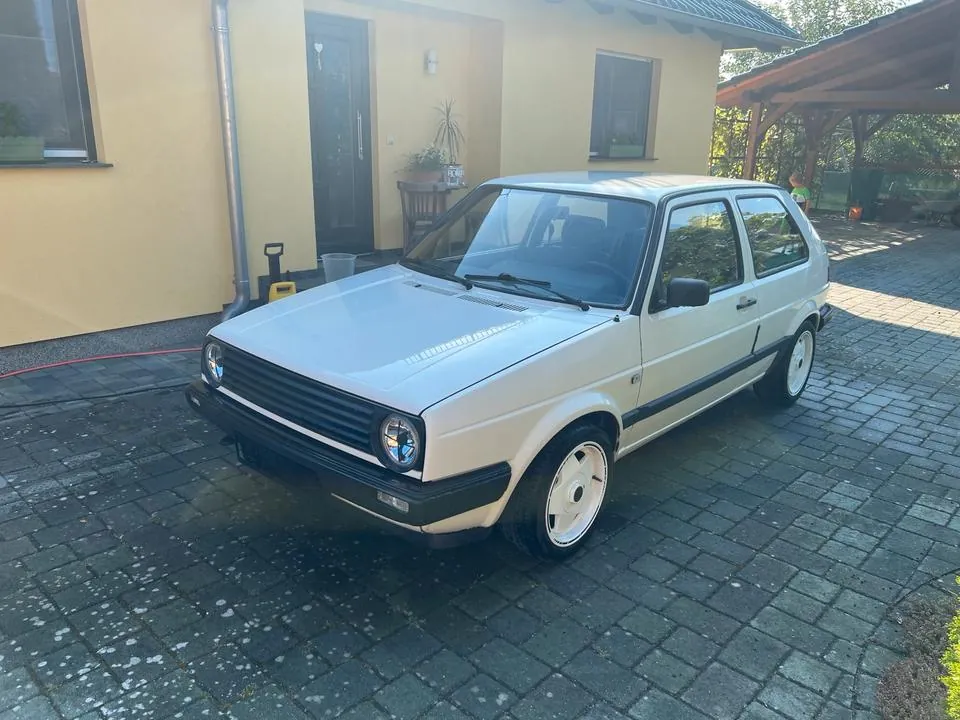 Volkswagen Golf 2