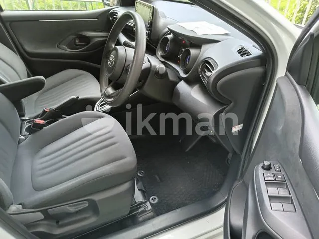 Toyota Yaris 2023 photo 4
