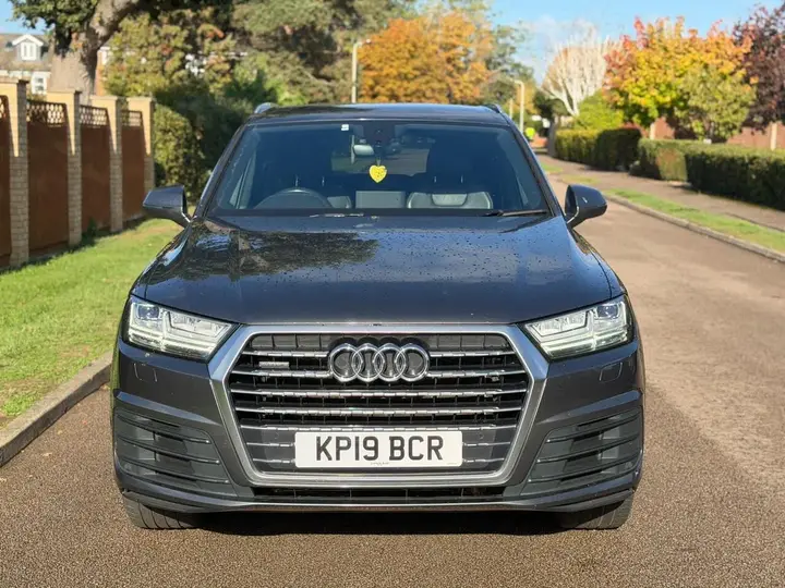 Audi Q7 2019 photo 3