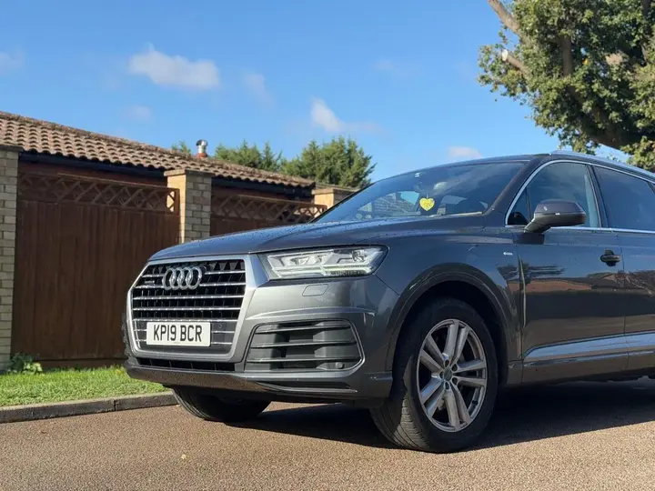 Audi Q7 2019 photo 5