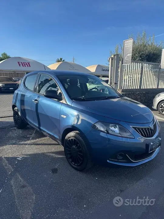 Lancia Ypsilon 2022 photo 2