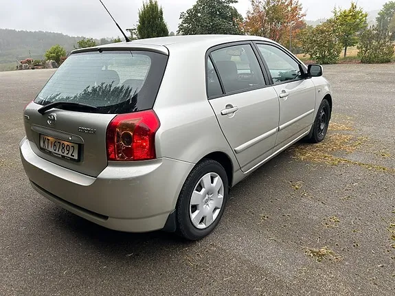Toyota Corolla 2004 photo 4