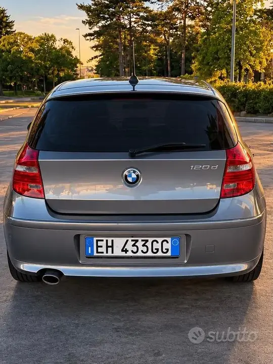 BMW 1 Series 2011 photo 3