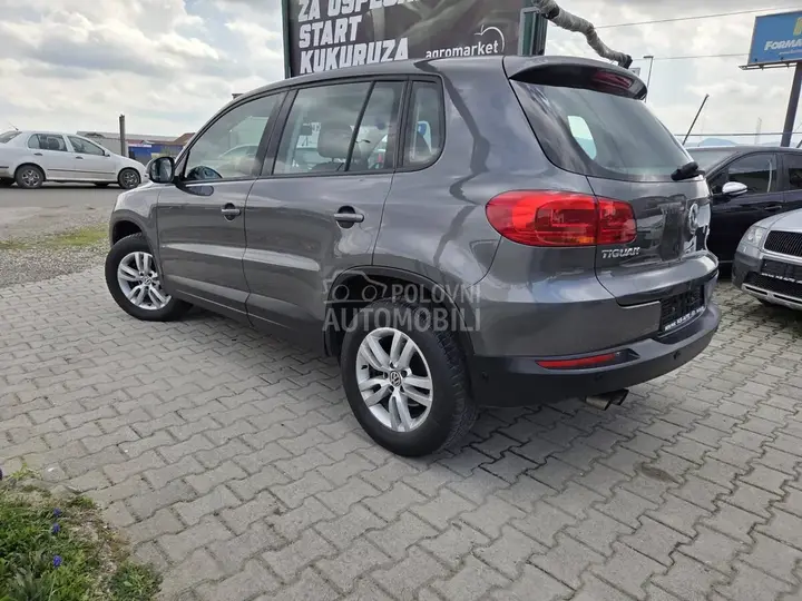Volkswagen Tiguan 2012 photo 2