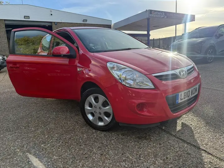 Hyundai I20 2010 photo 4