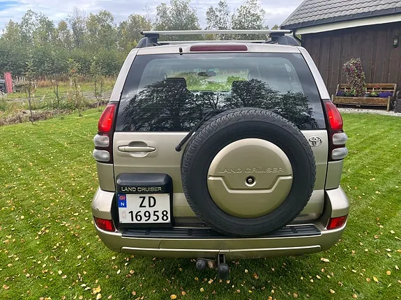 Toyota Land Cruiser 2004 photo 3