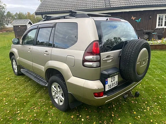 Toyota Land Cruiser 2004 photo 4