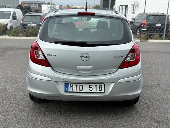 Opel Corsa 2012 photo 2