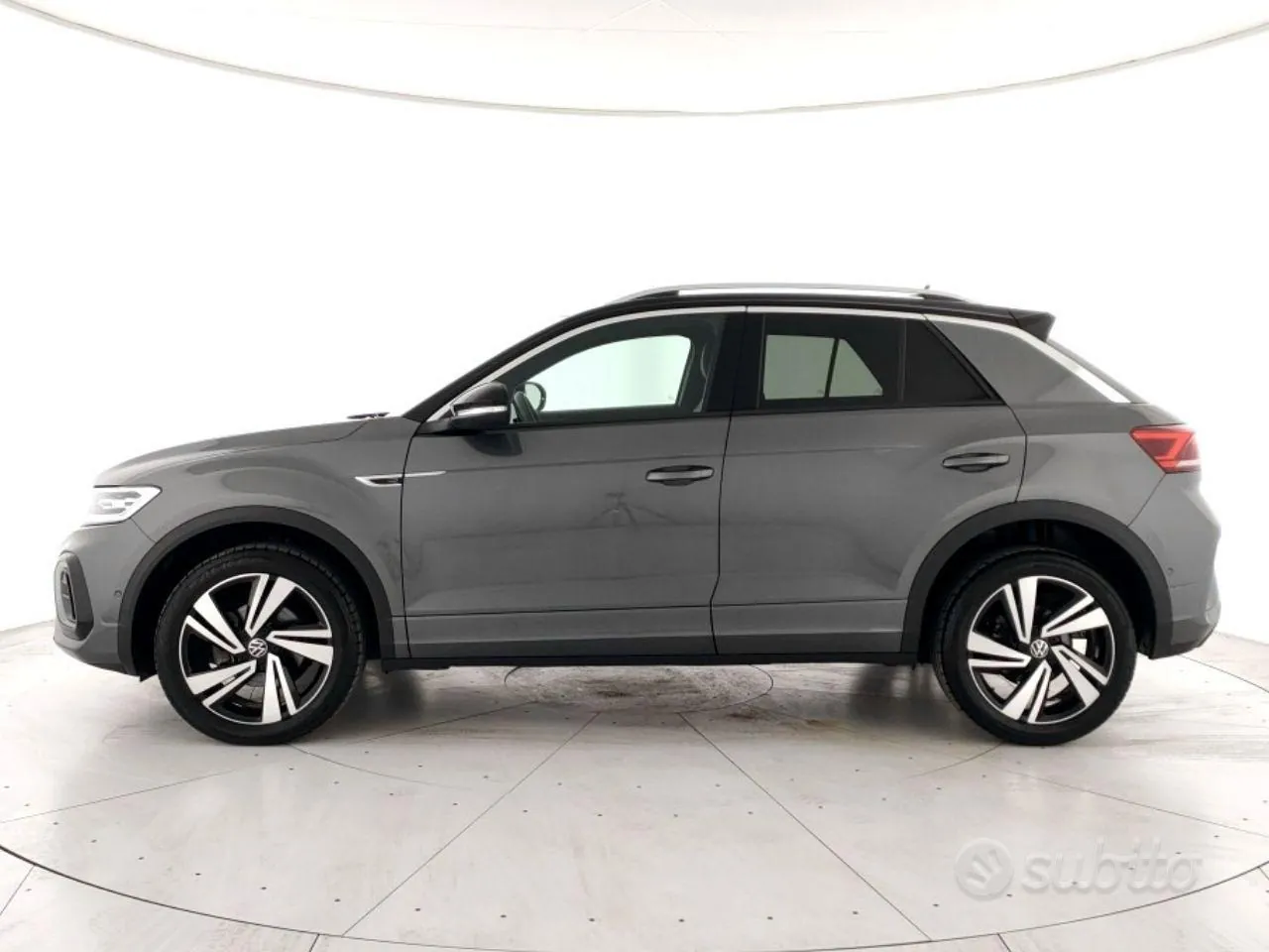 Volkswagen T-Roc 2024 photo 2