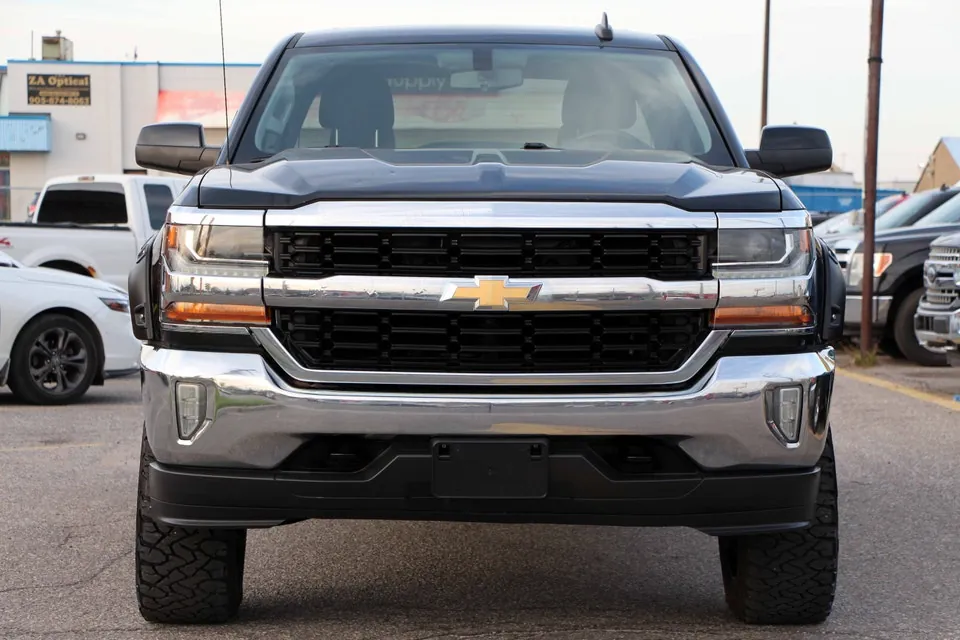 Chevrolet Silverado 1500 2018 photo 2