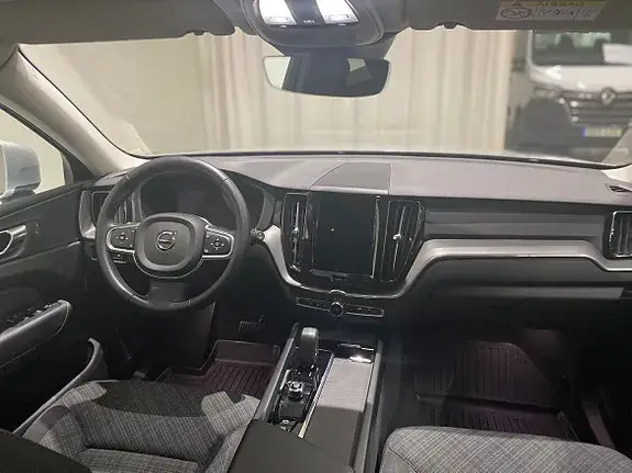 Volvo Xc60 2025 photo 2