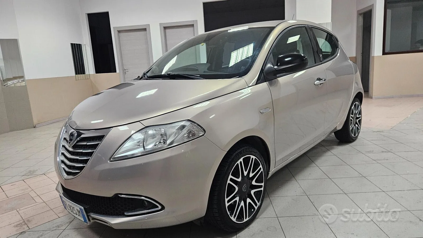 Lancia Ypsilon