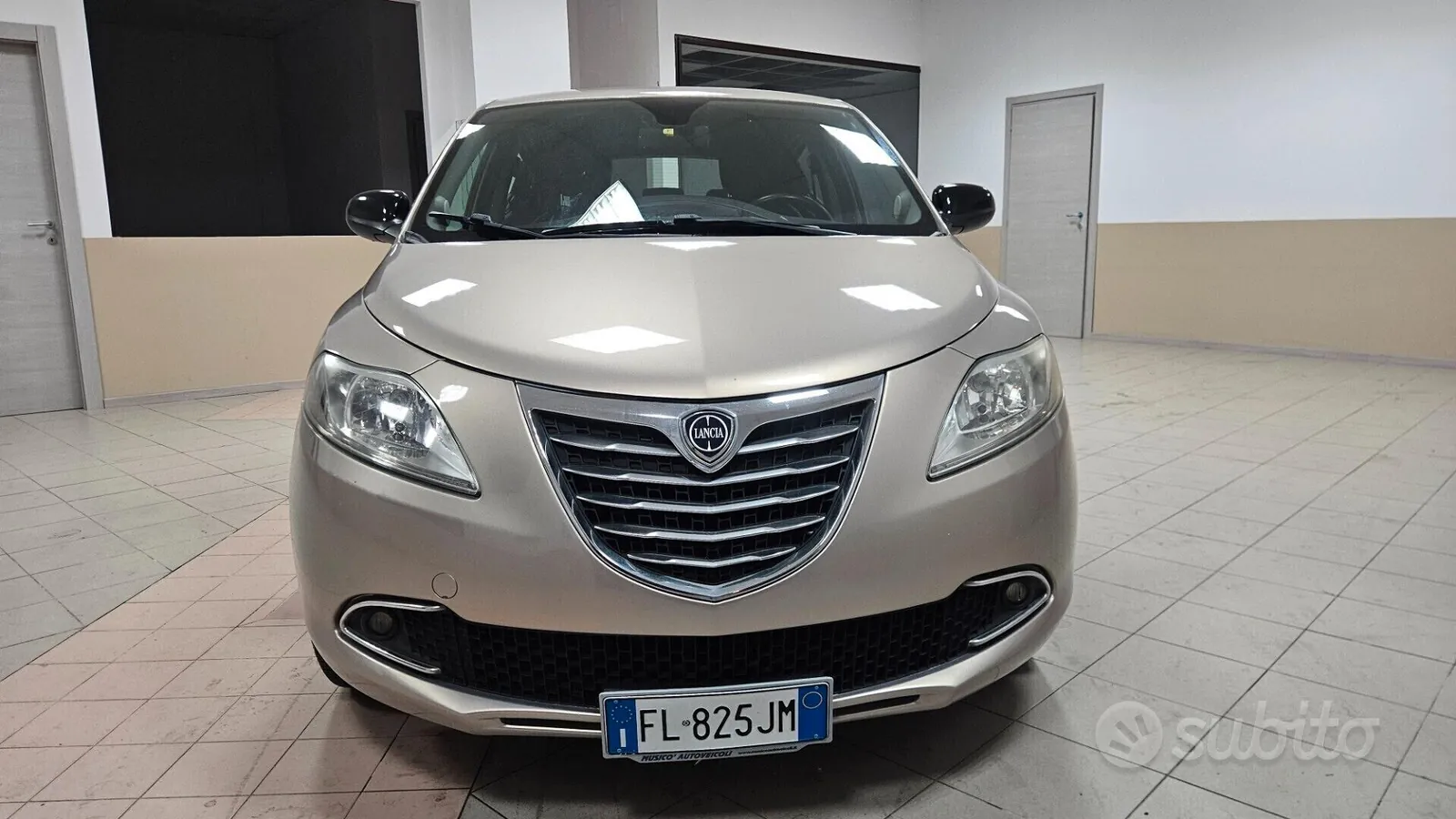 Lancia Ypsilon 2013 photo 2