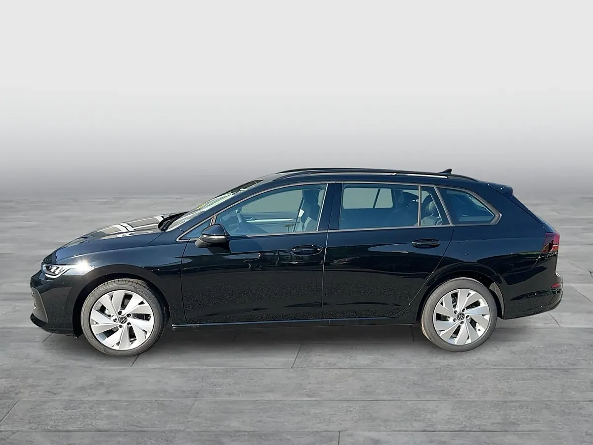 Volkswagen Golf 2026 photo 2