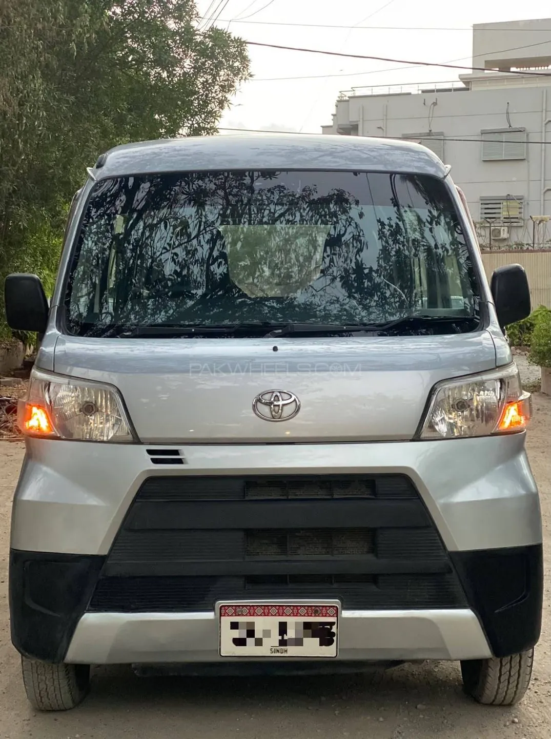 Toyota Pixis
