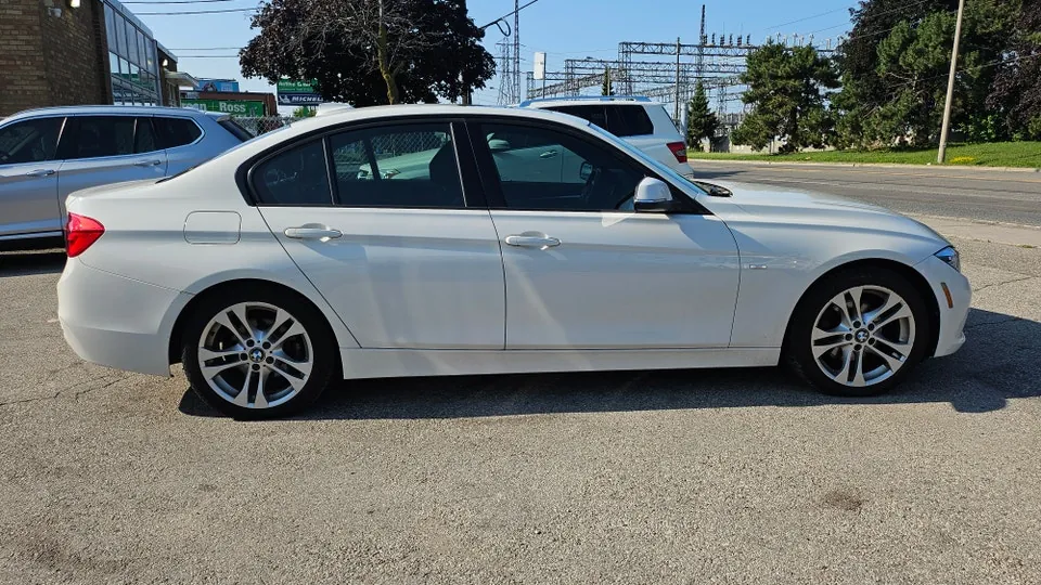 BMW 3 Series 2018 photo 4