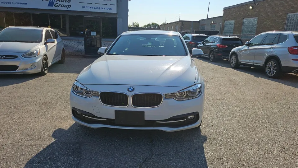 BMW 3 Series 2018 photo 5