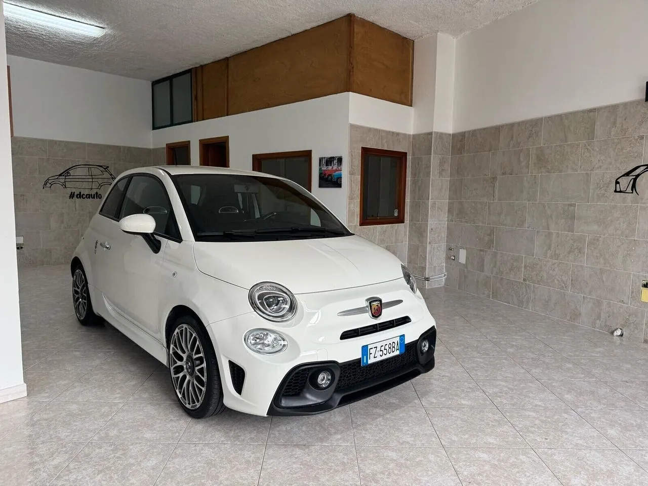 Abarth 595 2019 photo 2