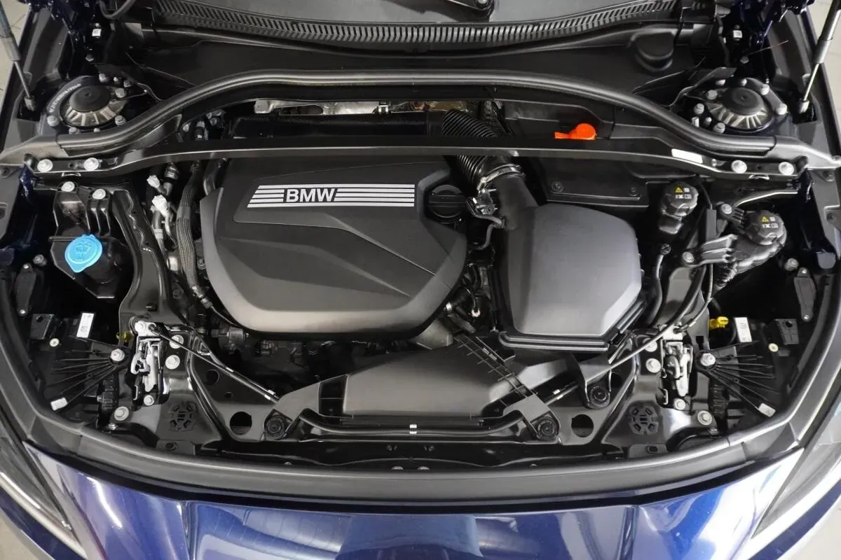 BMW 2 Series 2025 photo 2