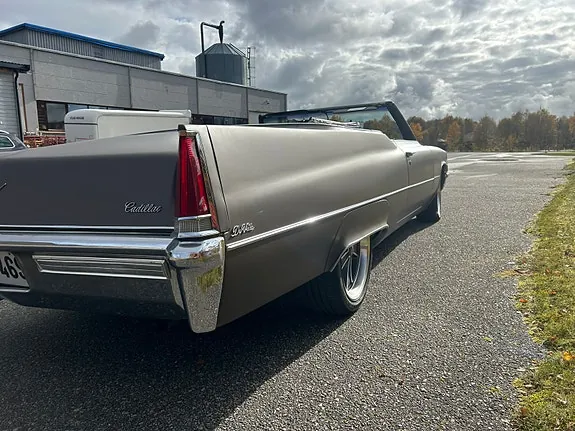 Cadillac Deville 1969 photo 4