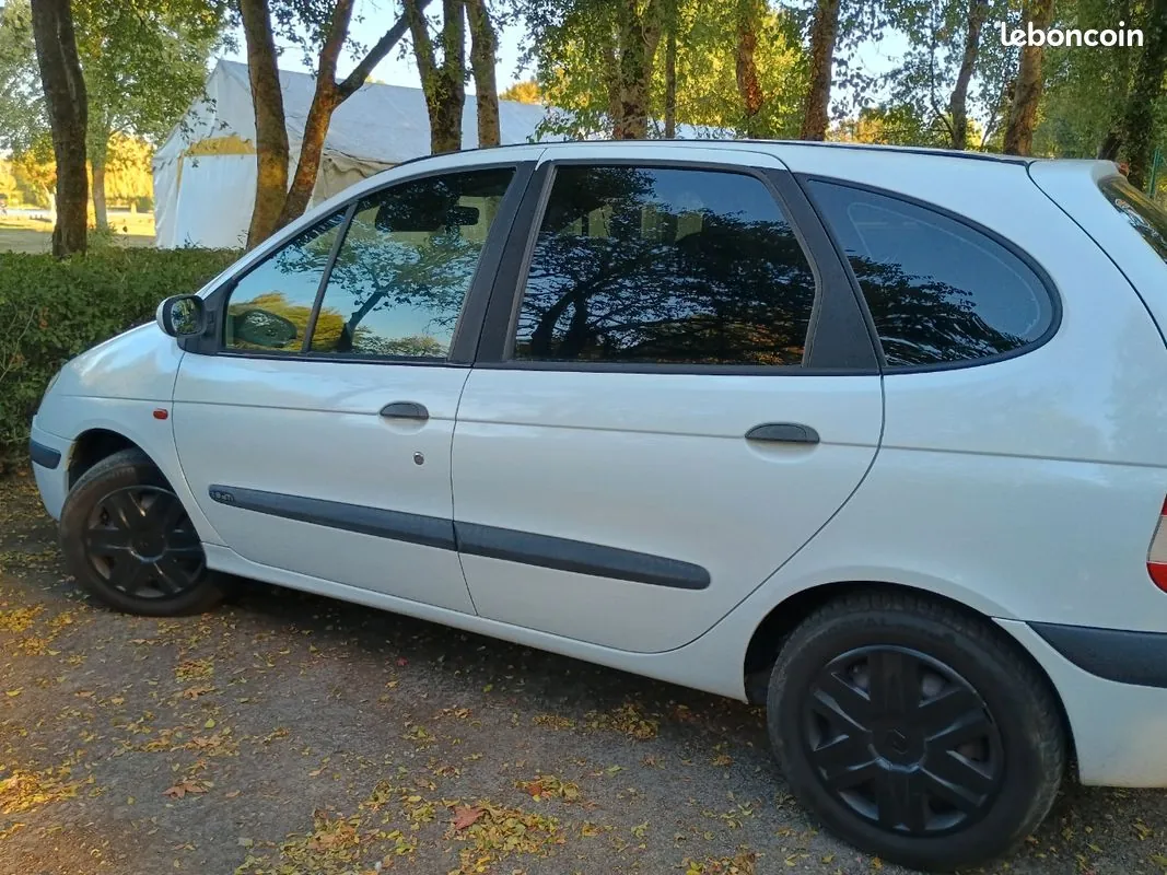 Renault Scenic 2001 photo 3