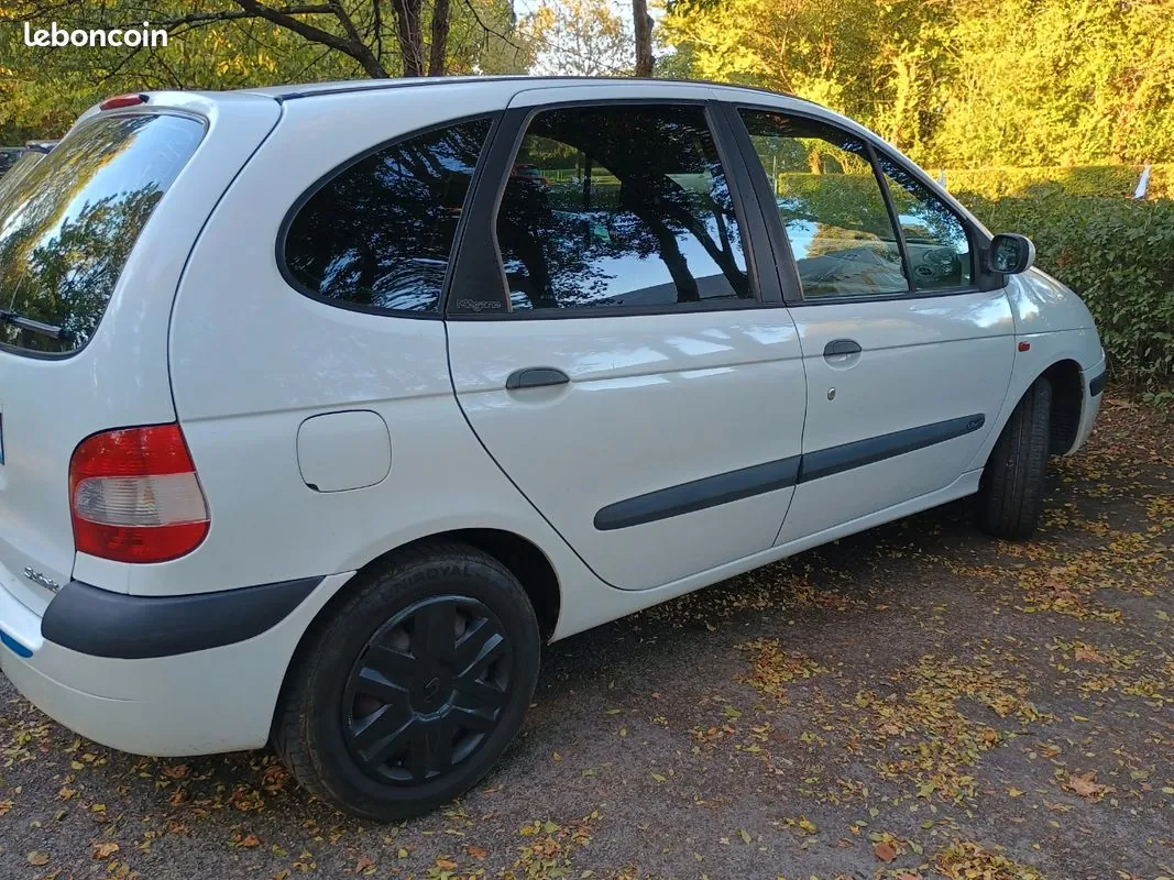 Renault Scenic 2001 photo 2