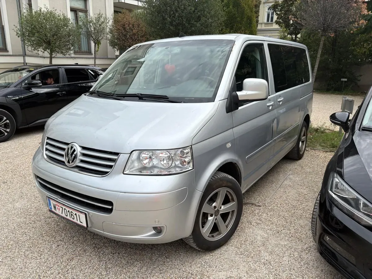 Volkswagen Multivan 2006 photo 2