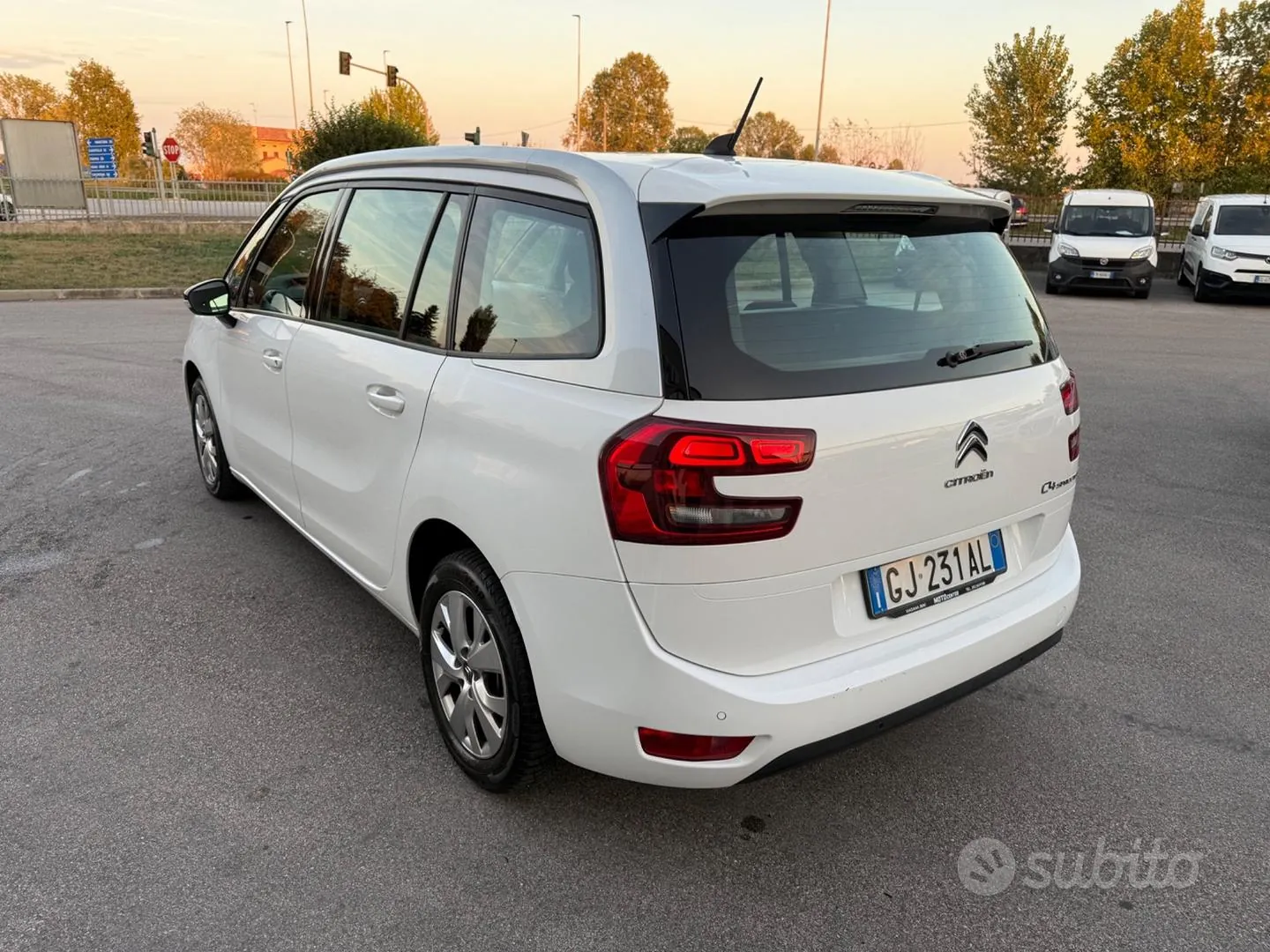 Citroen Grand C4 Spacetourer 2022 photo 3