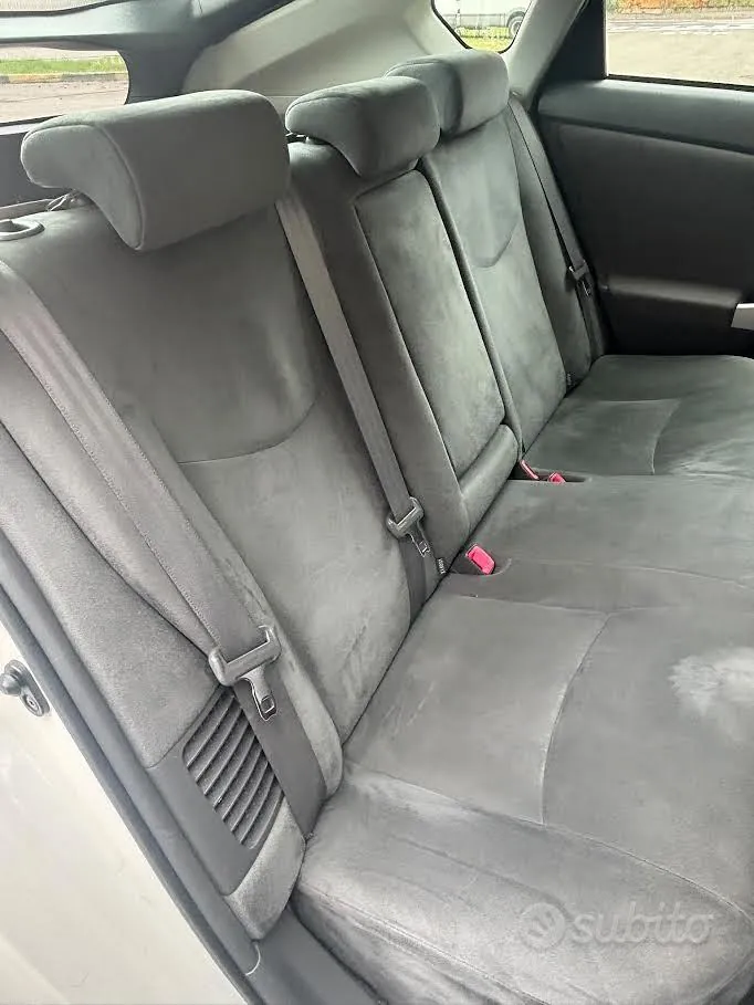 Toyota Prius 2011 photo 4