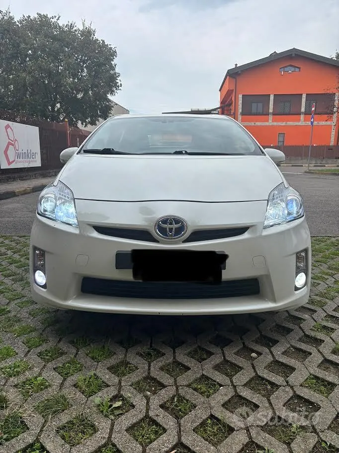 Toyota Prius 2011 photo 5