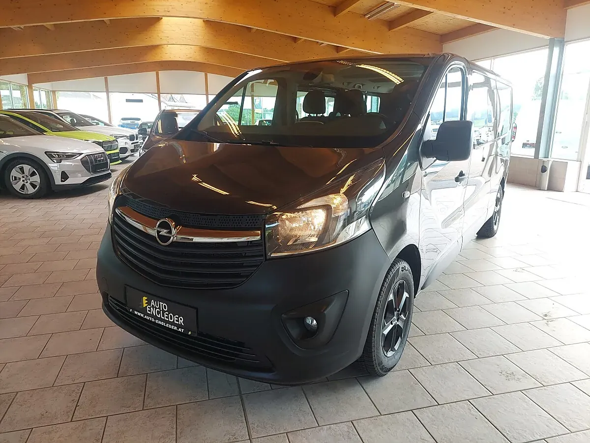 Opel Vivaro 2016 photo 2