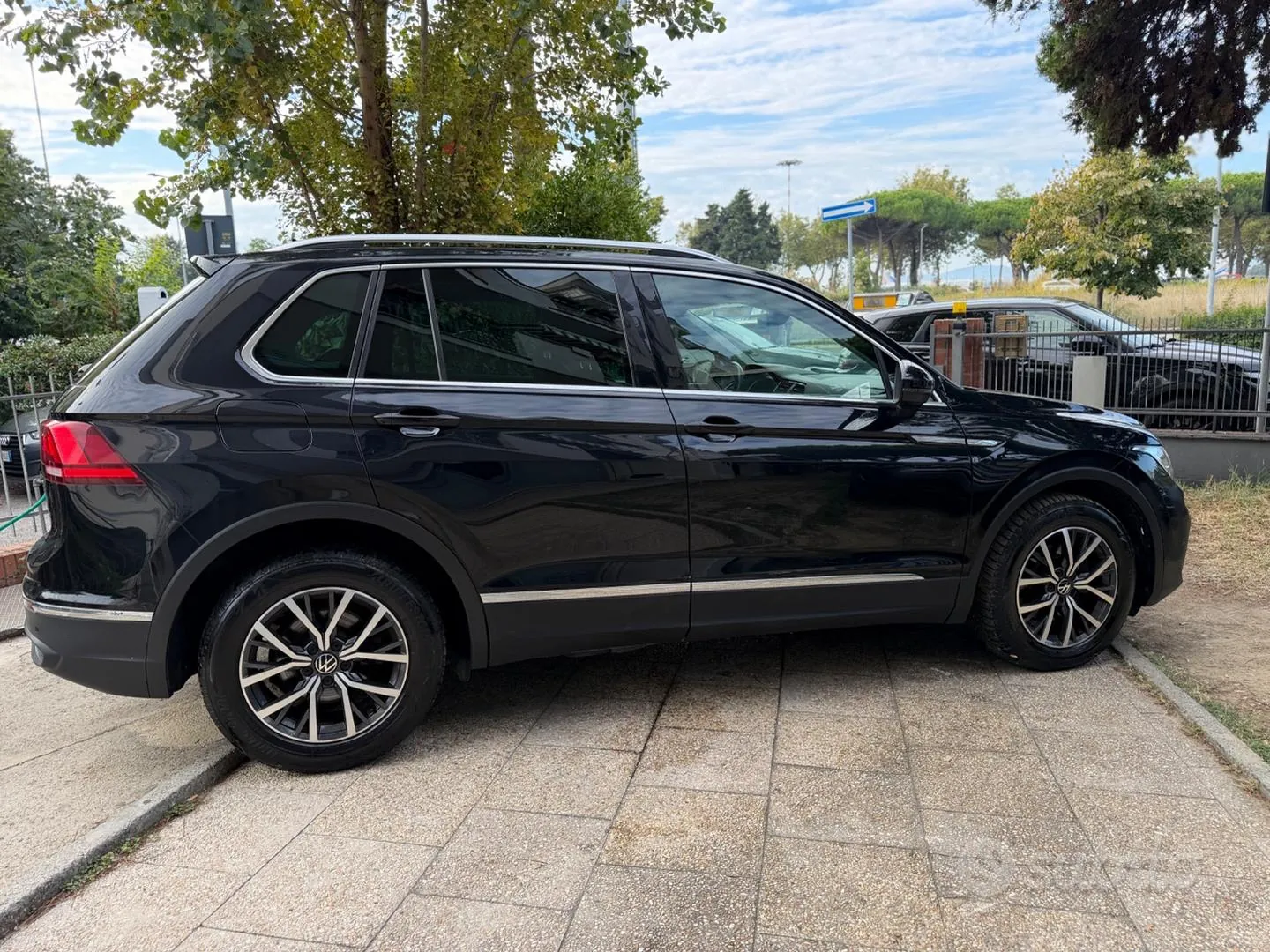 Volkswagen Tiguan 2023 photo 3