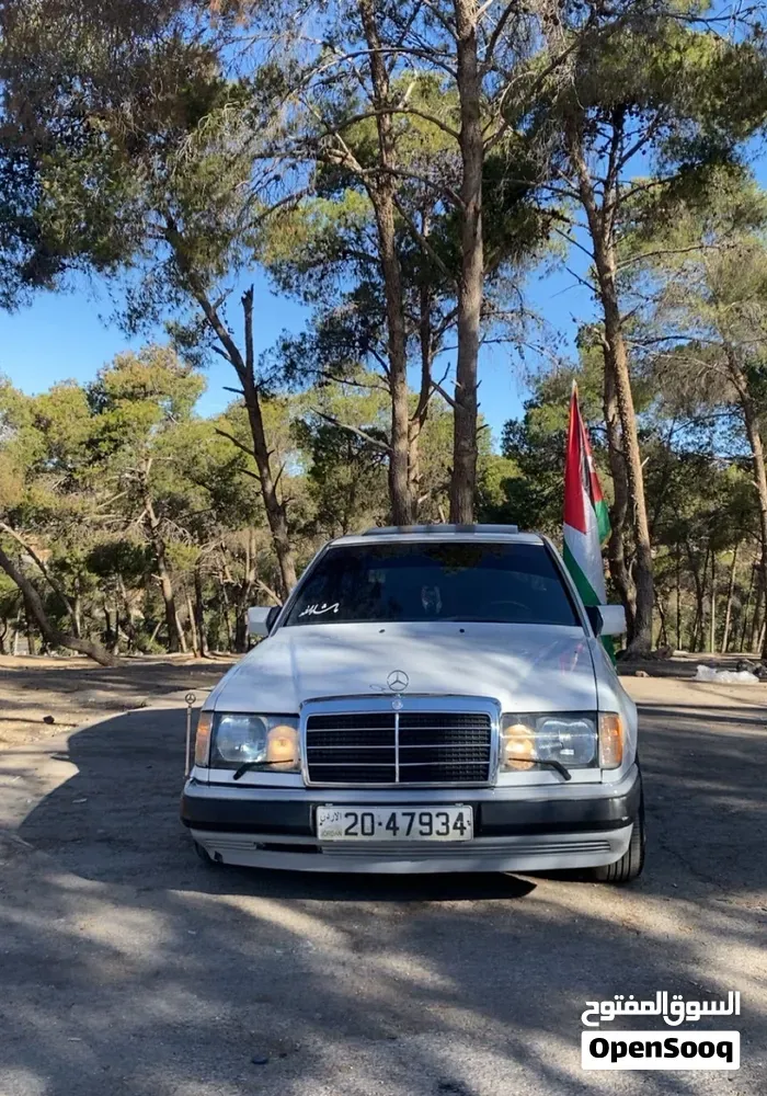 Mercedes-Benz E-Class 1993 photo 5