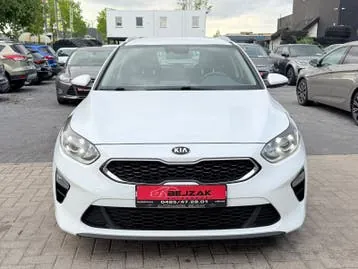 Kia Ceed Sw 2021 photo 2
