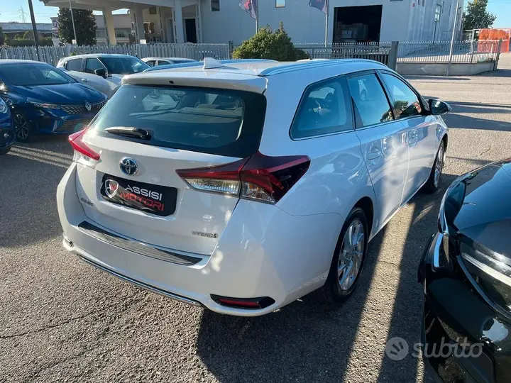 Toyota Auris 2017 photo 5