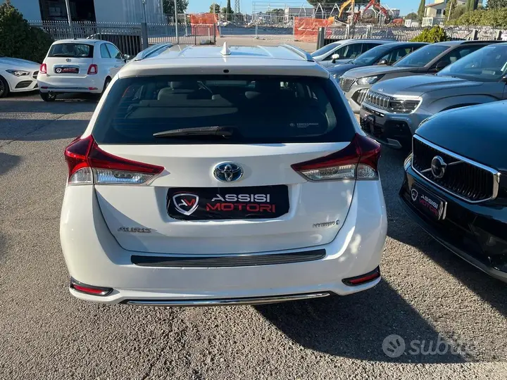 Toyota Auris 2017 photo 4