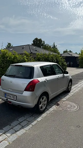 Suzuki Swift 2006 photo 3
