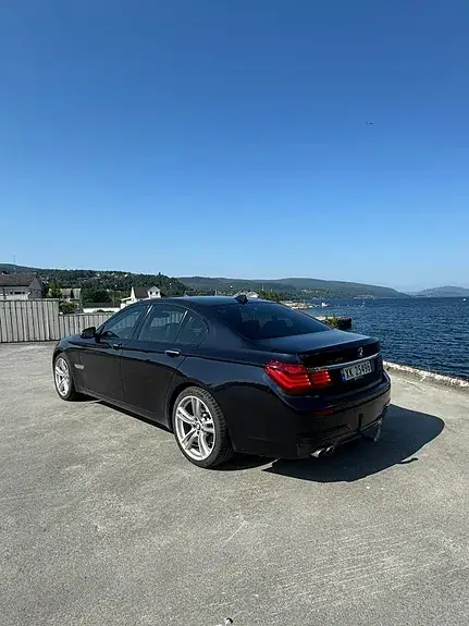 BMW 730D 2012 photo 2