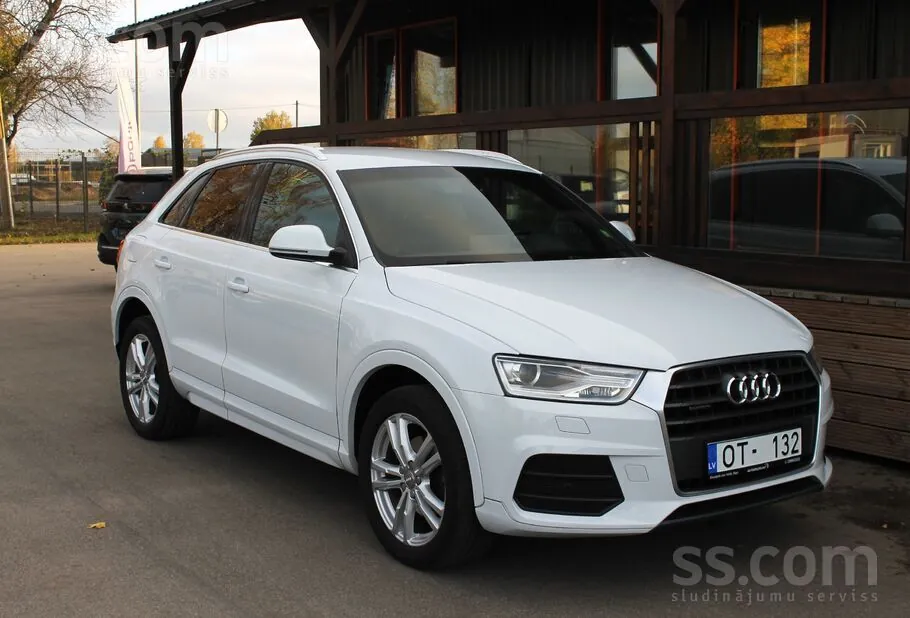 Audi Q3 2015 photo 2