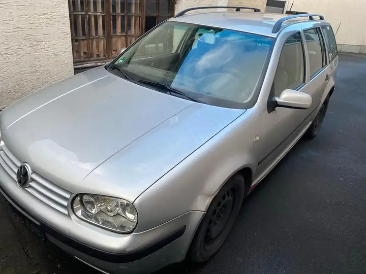 Volkswagen Golf 4