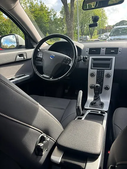 Volvo V50 2011 photo 4
