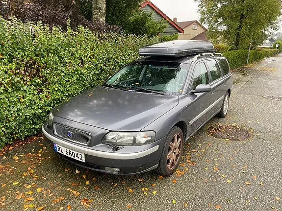 Volvo V70 2004 photo 2