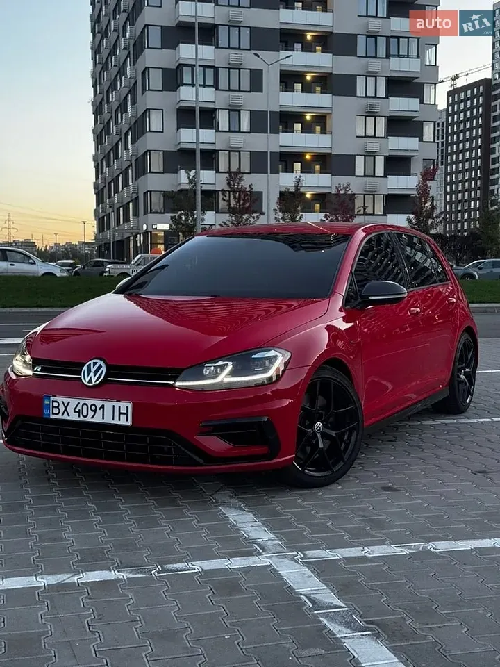Volkswagen Golf R 2019 photo 2