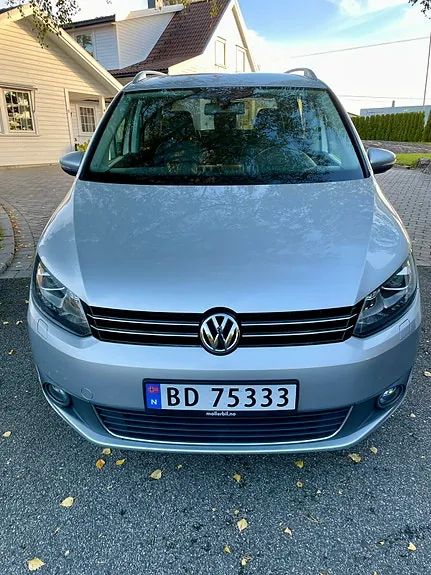 Volkswagen Touran 2012 photo 3