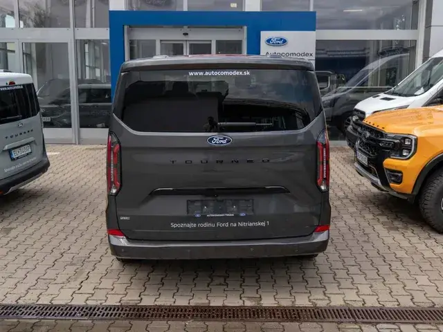 Ford Tourneo Custom 2026 photo 4